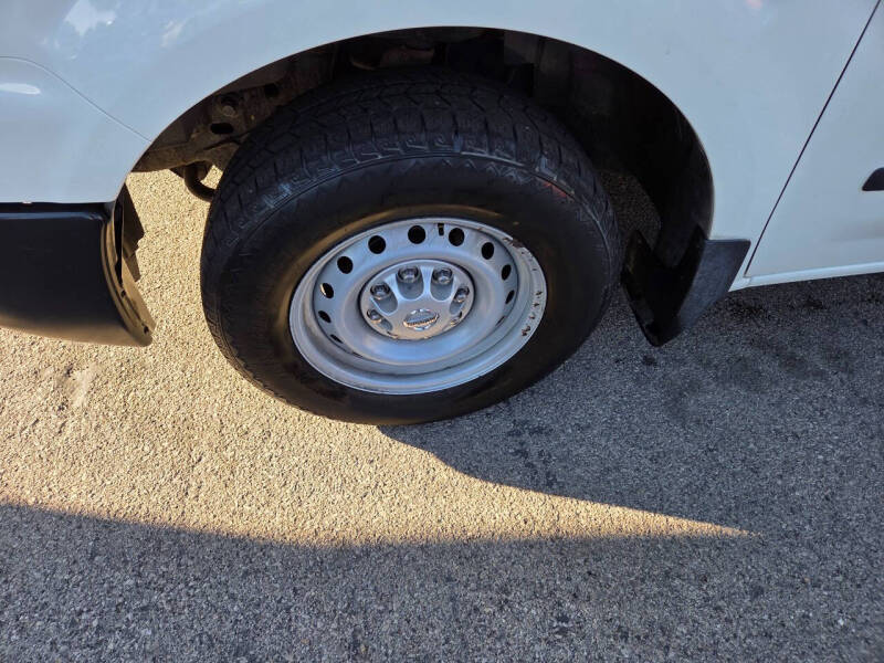 nissan nv cargo 2018 1N6BF0KM8JN816303 image nissan nv cargo 2018 1N6BF0KM8JN816303 image